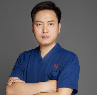 上海杨荣华做双眼皮修复技术怎么样?上海眼修复医生杨荣华技术口碑好吗?